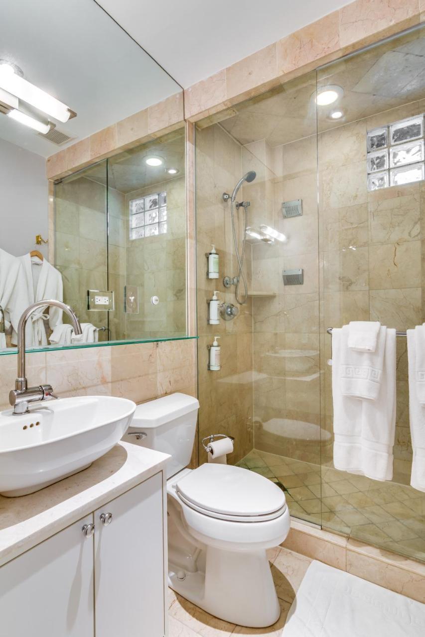 Ruby Room (Adults Only) Чикаго Экстерьер фото